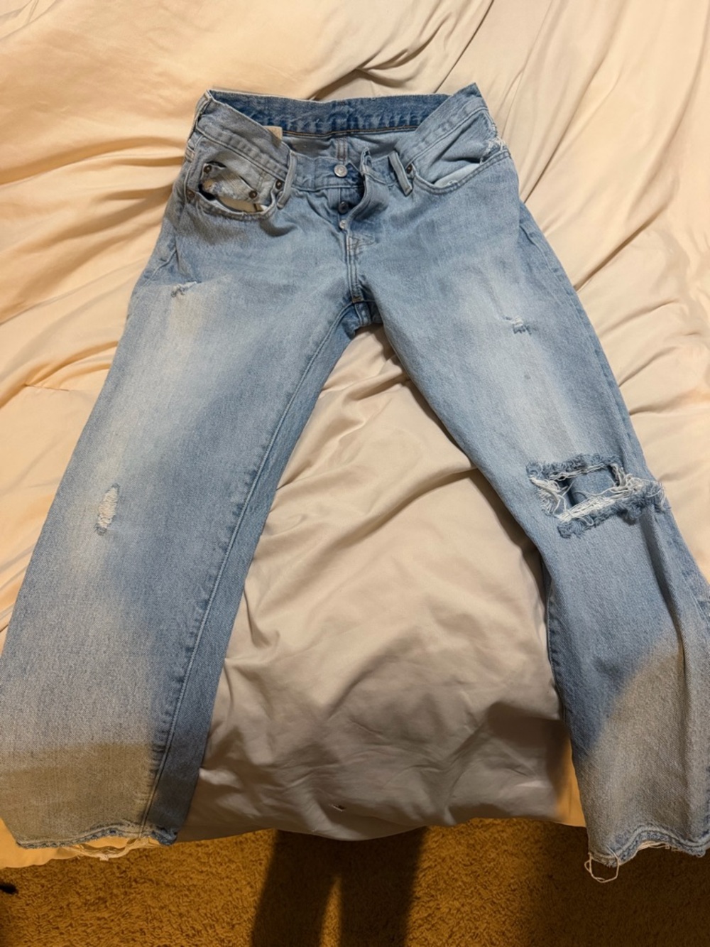 Light Blue Distressed Women’s Levi Jeans